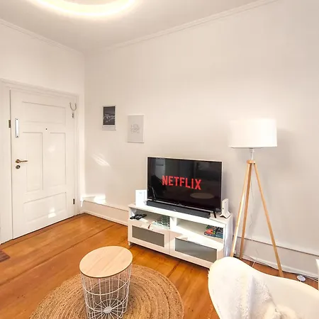 Charmante Altbauwohnung Im Herzen Der Altstadt Apartment