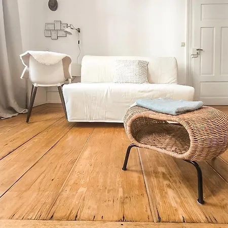 Charmante Altbauwohnung Im Herzen Der Altstadt Apartment